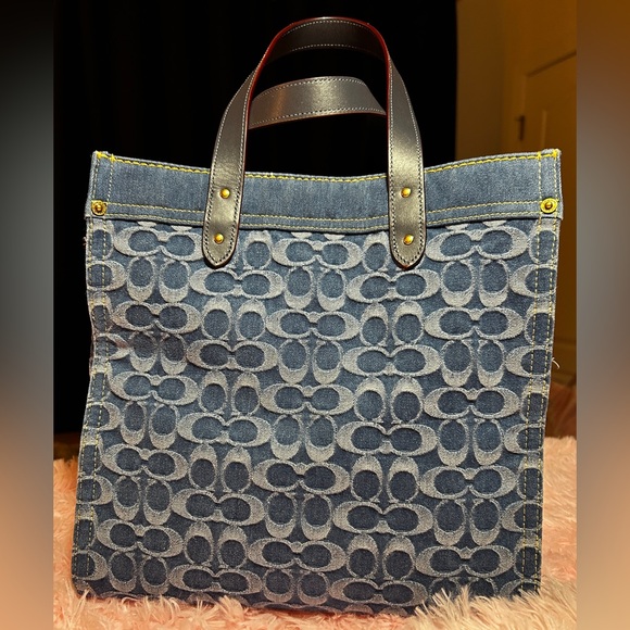 Coach Field Tote 30 Signature Denim - Picture 3 of 10